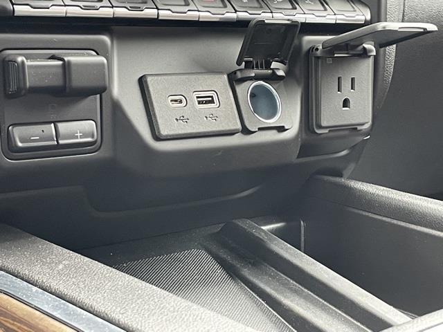 2022 Chevrolet Silverado 1500 Ltd High Country, available for sale in Brookfield, Connecticut | Blasius Federal Road. Brookfield, Connecticut 2022 Chevrolet Silverado 1500 Ltd High Country, available for sale in Brookfield, Connecticut | Blasius Federal Road. Brookfield, Connecticut