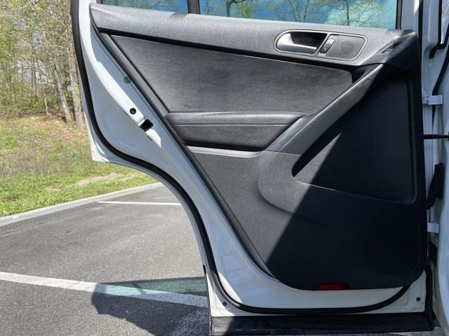 2016 Volkswagen Tiguan S, available for sale in Brookfield, Connecticut | Blasius Federal Road. Brookfield, Connecticut 2016 Volkswagen Tiguan S, available for sale in Brookfield, Connecticut | Blasius Federal Road. Brookfield, Connecticut