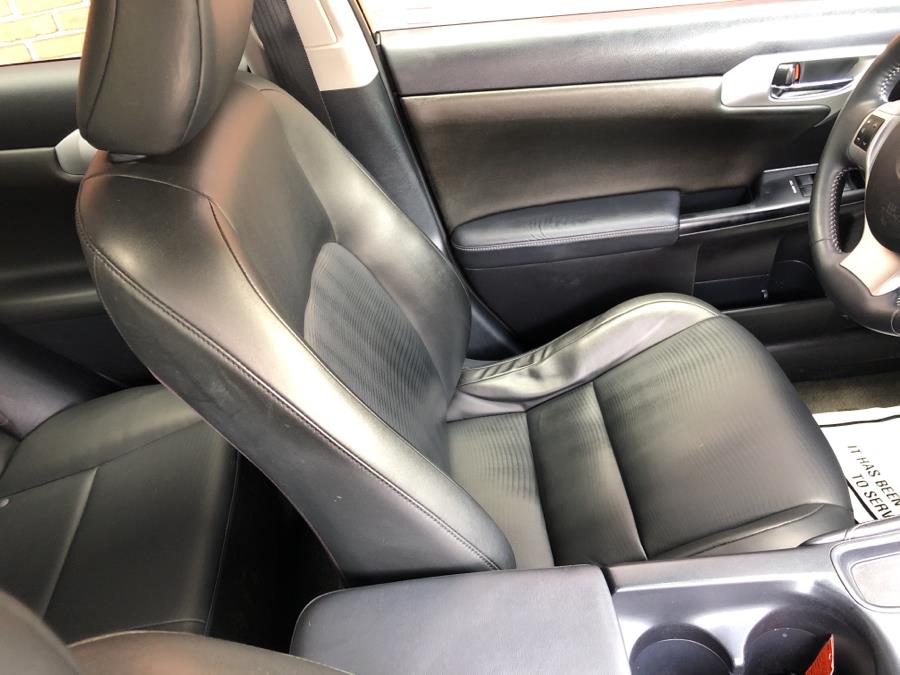 2011 Lexus CT 200h FWD 4dr Hybrid, available for sale in Waterbury, Connecticut | National Auto Brokers, Inc.. Waterbury, Connecticut 2011 Lexus CT 200h FWD 4dr Hybrid, available for sale in Waterbury, Connecticut | National Auto Brokers, Inc.. Waterbury, Connecticut