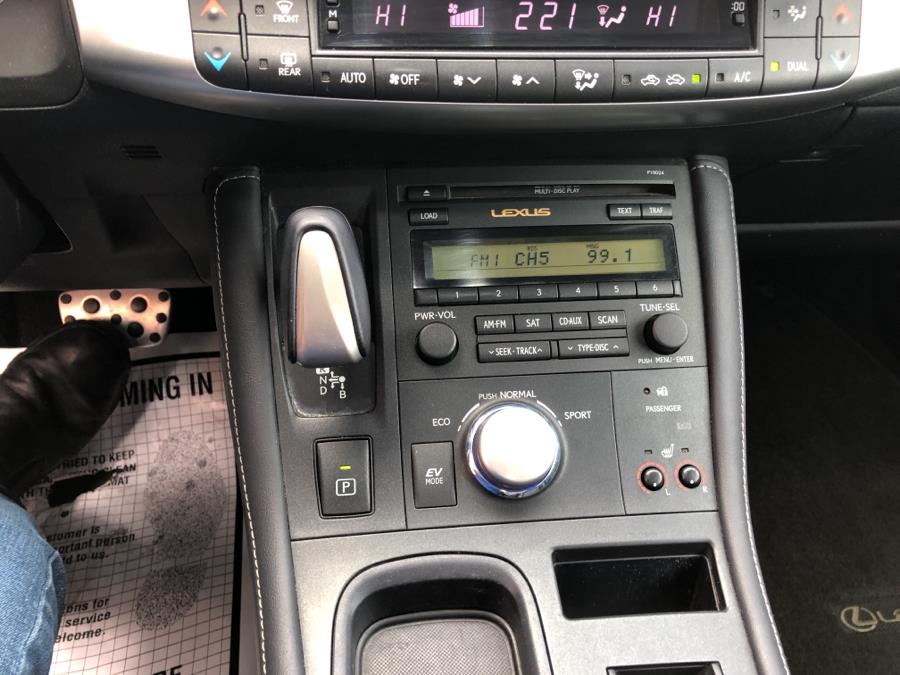 2011 Lexus CT 200h FWD 4dr Hybrid, available for sale in Waterbury, Connecticut | National Auto Brokers, Inc.. Waterbury, Connecticut 2011 Lexus CT 200h FWD 4dr Hybrid, available for sale in Waterbury, Connecticut | National Auto Brokers, Inc.. Waterbury, Connecticut