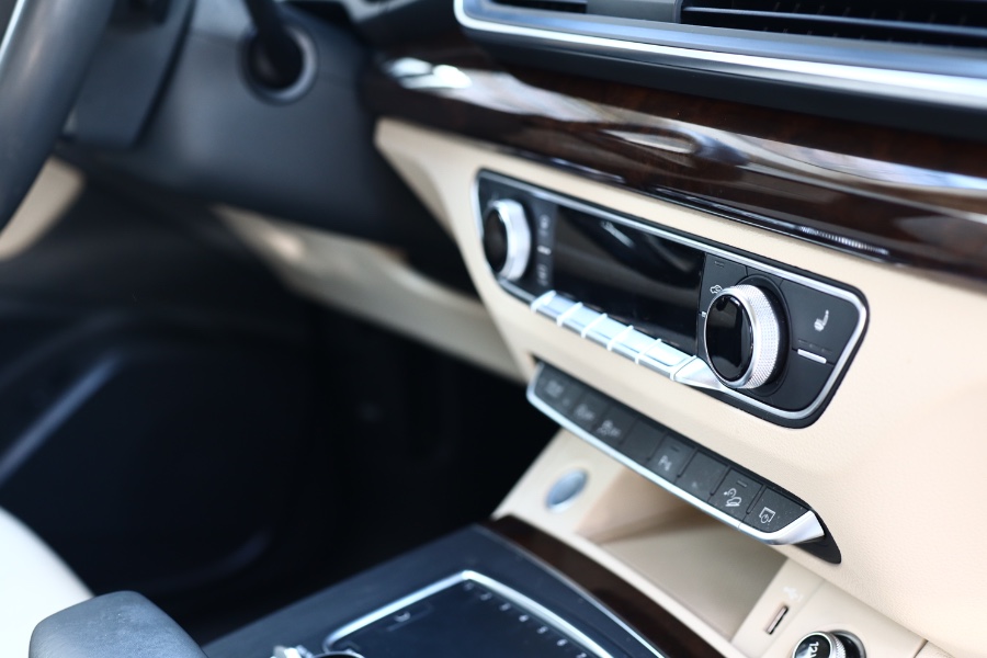 2019 Audi Q5 Premium Plus 45 TFSI quattro, available for sale in Jamaica, New York | Hillside Auto Mall Inc.. Jamaica, New York 2019 Audi Q5 Premium Plus 45 TFSI quattro, available for sale in Jamaica, New York | Hillside Auto Mall Inc.. Jamaica, New York