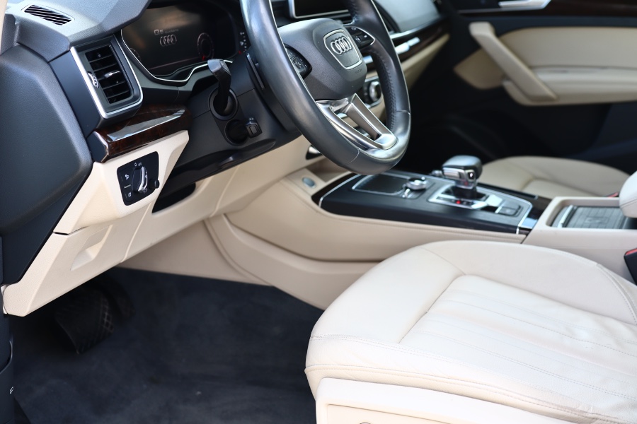 2019 Audi Q5 Premium Plus 45 TFSI quattro, available for sale in Jamaica, New York | Hillside Auto Mall Inc.. Jamaica, New York 2019 Audi Q5 Premium Plus 45 TFSI quattro, available for sale in Jamaica, New York | Hillside Auto Mall Inc.. Jamaica, New York