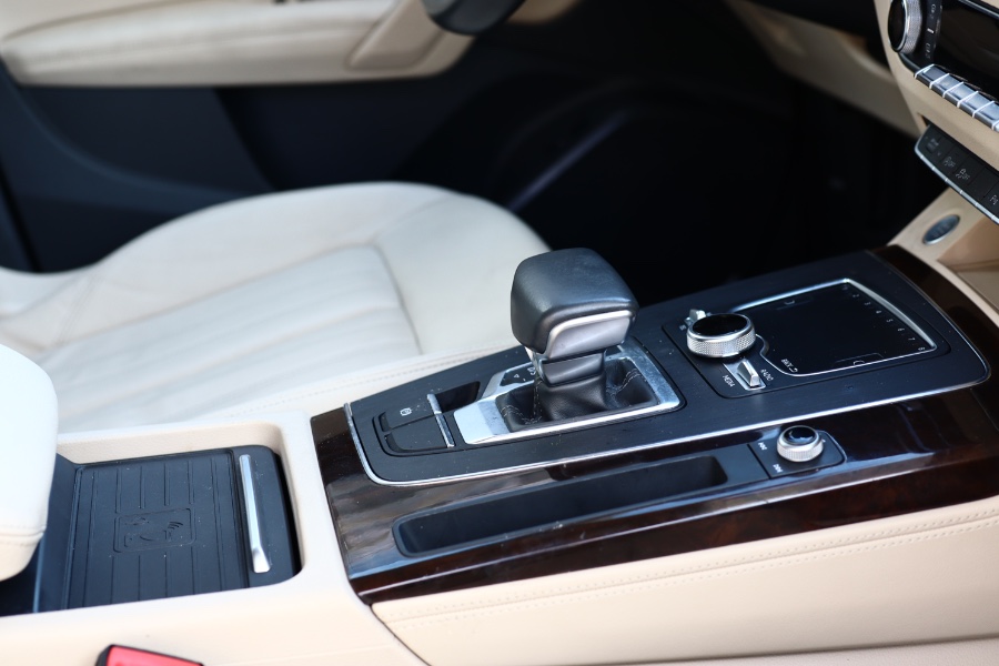 2019 Audi Q5 Premium Plus 45 TFSI quattro, available for sale in Jamaica, New York | Hillside Auto Mall Inc.. Jamaica, New York 2019 Audi Q5 Premium Plus 45 TFSI quattro, available for sale in Jamaica, New York | Hillside Auto Mall Inc.. Jamaica, New York