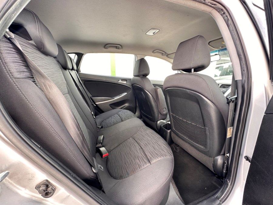 2017 Hyundai Accent SE Hatchback Auto, available for sale in Corona, California | Green Light Auto. Corona, California 2017 Hyundai Accent SE Hatchback Auto, available for sale in Corona, California | Green Light Auto. Corona, California