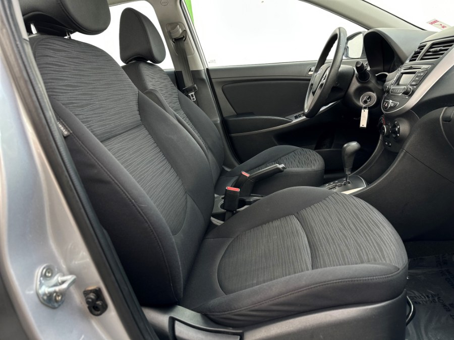 2017 Hyundai Accent SE Hatchback Auto, available for sale in Corona, California | Green Light Auto. Corona, California 2017 Hyundai Accent SE Hatchback Auto, available for sale in Corona, California | Green Light Auto. Corona, California