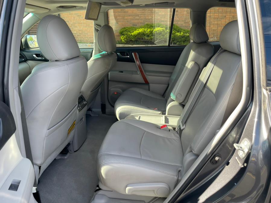 2010 Toyota Highlander 4WD 4dr V6 Limited (Natl), available for sale in Brooklyn, New York | Worlds Best Auto Inc. Brooklyn, New York 2010 Toyota Highlander 4WD 4dr V6 Limited (Natl), available for sale in Brooklyn, New York | Worlds Best Auto Inc. Brooklyn, New York