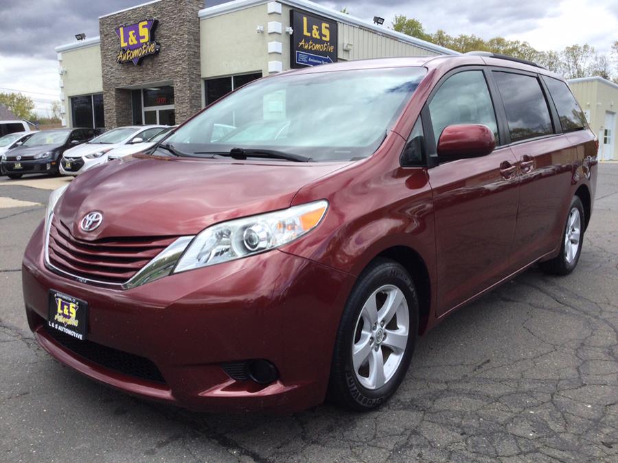 2016 Toyota Sienna 5dr 8-Pass Van LE FWD (Natl), available for sale in Plantsville, Connecticut | L&S Automotive LLC. Plantsville, Connecticut
