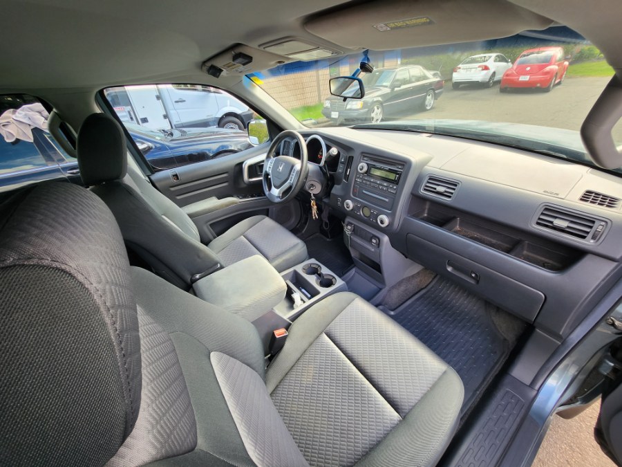 2006 Honda Ridgeline RTS AT, available for sale in Bristol, Connecticut | Dealmax Motors LLC. Bristol, Connecticut 2006 Honda Ridgeline RTS AT, available for sale in Bristol, Connecticut | Dealmax Motors LLC. Bristol, Connecticut