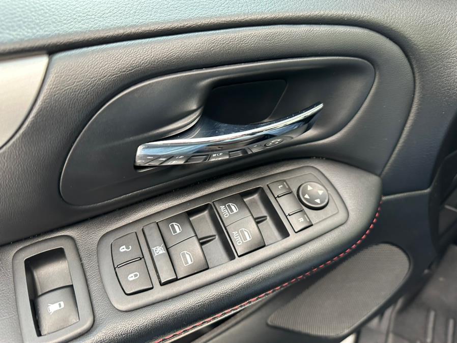 2016 Dodge Grand Caravan 4dr Wgn R/T, available for sale in South Windsor, Connecticut | Mike And Tony Auto Sales, Inc. South Windsor, Connecticut 2016 Dodge Grand Caravan 4dr Wgn R/T, available for sale in South Windsor, Connecticut | Mike And Tony Auto Sales, Inc. South Windsor, Connecticut