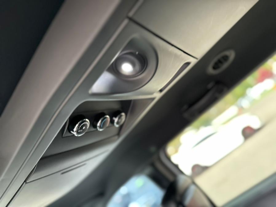2016 Dodge Grand Caravan 4dr Wgn R/T, available for sale in South Windsor, Connecticut | Mike And Tony Auto Sales, Inc. South Windsor, Connecticut 2016 Dodge Grand Caravan 4dr Wgn R/T, available for sale in South Windsor, Connecticut | Mike And Tony Auto Sales, Inc. South Windsor, Connecticut