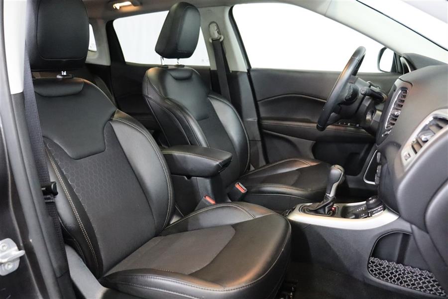 2019 Jeep Compass LATITUDE, available for sale in Paterson, New Jersey | Fast Track Motors. Paterson, New Jersey 2019 Jeep Compass LATITUDE, available for sale in Paterson, New Jersey | Fast Track Motors. Paterson, New Jersey