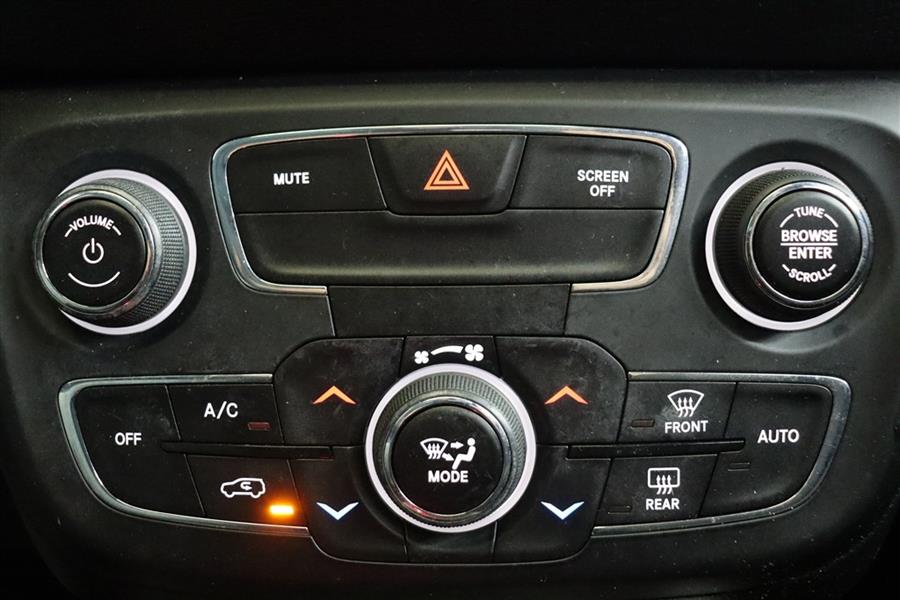 2019 Jeep Compass LATITUDE, available for sale in Paterson, New Jersey | Fast Track Motors. Paterson, New Jersey 2019 Jeep Compass LATITUDE, available for sale in Paterson, New Jersey | Fast Track Motors. Paterson, New Jersey