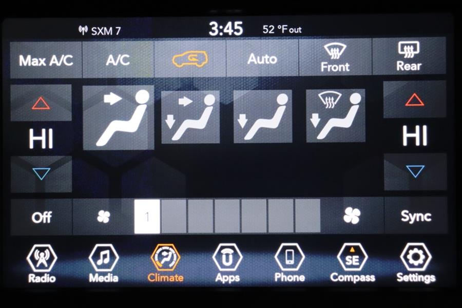 2019 Jeep Compass LATITUDE, available for sale in Paterson, New Jersey | Fast Track Motors. Paterson, New Jersey 2019 Jeep Compass LATITUDE, available for sale in Paterson, New Jersey | Fast Track Motors. Paterson, New Jersey