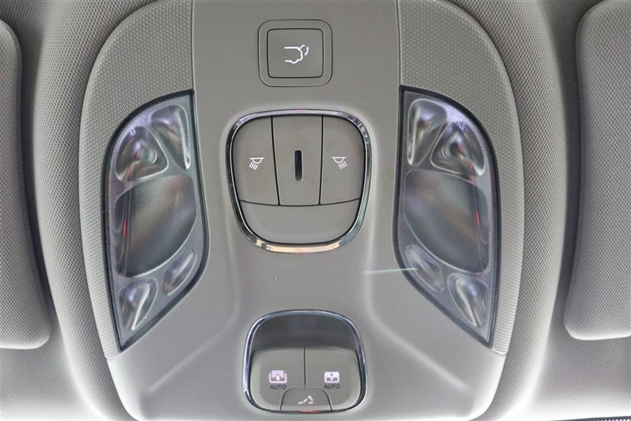 2019 Jeep Compass LATITUDE, available for sale in Paterson, New Jersey | Fast Track Motors. Paterson, New Jersey 2019 Jeep Compass LATITUDE, available for sale in Paterson, New Jersey | Fast Track Motors. Paterson, New Jersey