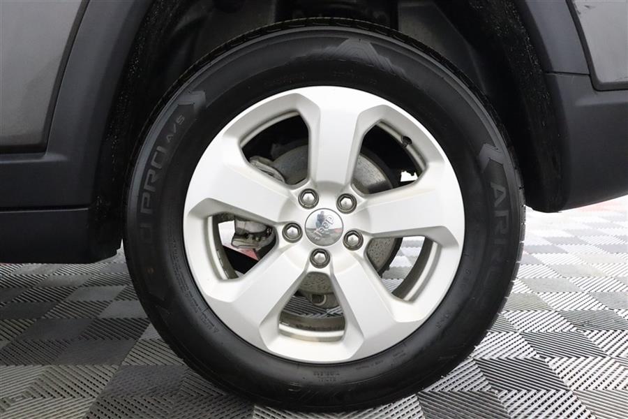2019 Jeep Compass LATITUDE, available for sale in Paterson, New Jersey | Fast Track Motors. Paterson, New Jersey 2019 Jeep Compass LATITUDE, available for sale in Paterson, New Jersey | Fast Track Motors. Paterson, New Jersey