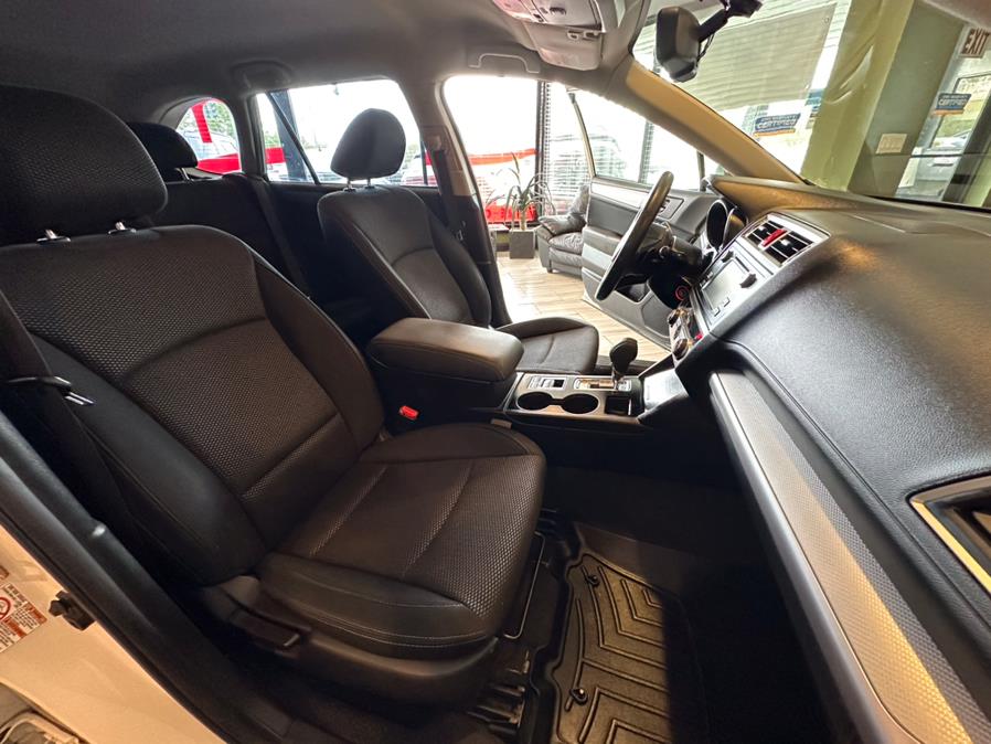 2016 Subaru Outback 4dr Wgn 2.5i PZEV, available for sale in West Hartford, Connecticut | AutoMax. West Hartford, Connecticut 2016 Subaru Outback 4dr Wgn 2.5i PZEV, available for sale in West Hartford, Connecticut | AutoMax. West Hartford, Connecticut