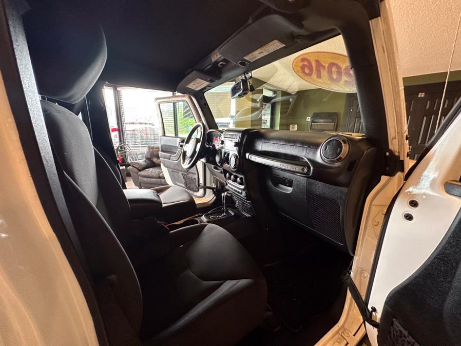 2016 Jeep Wrangler Unlimited 4WD 4dr Sport, available for sale in West Hartford, Connecticut | AutoMax. West Hartford, Connecticut 2016 Jeep Wrangler Unlimited 4WD 4dr Sport, available for sale in West Hartford, Connecticut | AutoMax. West Hartford, Connecticut