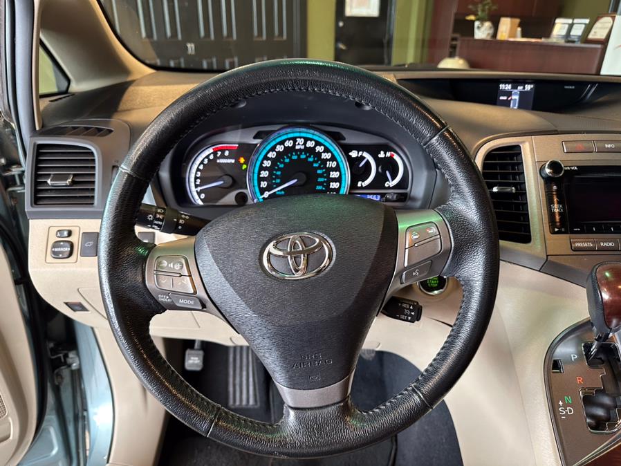 2011 Toyota Venza 4dr Wgn V6 AWD, available for sale in West Hartford, Connecticut | AutoMax. West Hartford, Connecticut 2011 Toyota Venza 4dr Wgn V6 AWD, available for sale in West Hartford, Connecticut | AutoMax. West Hartford, Connecticut