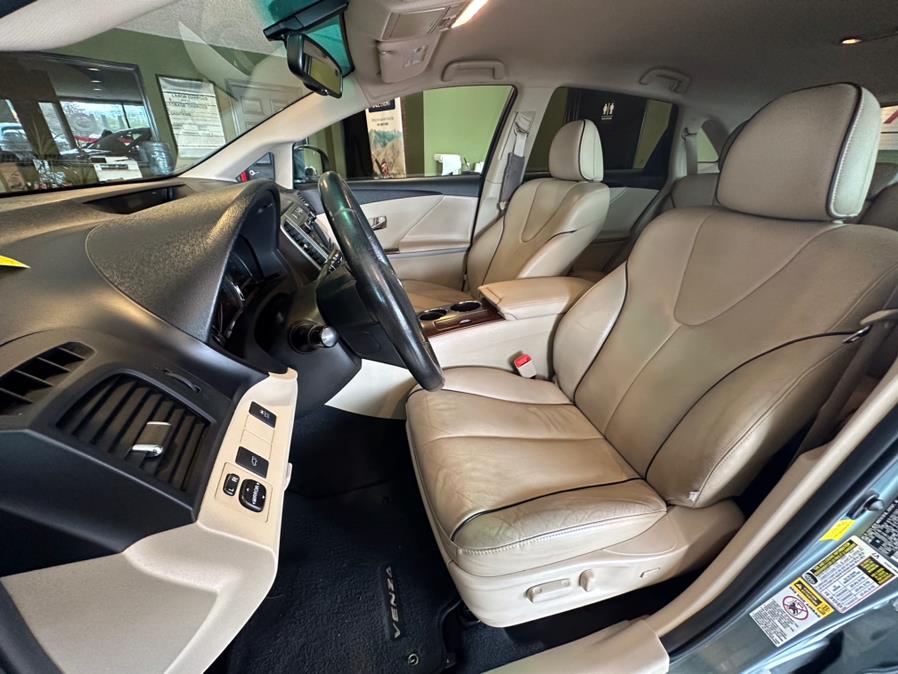 2011 Toyota Venza 4dr Wgn V6 AWD, available for sale in West Hartford, Connecticut | AutoMax. West Hartford, Connecticut 2011 Toyota Venza 4dr Wgn V6 AWD, available for sale in West Hartford, Connecticut | AutoMax. West Hartford, Connecticut