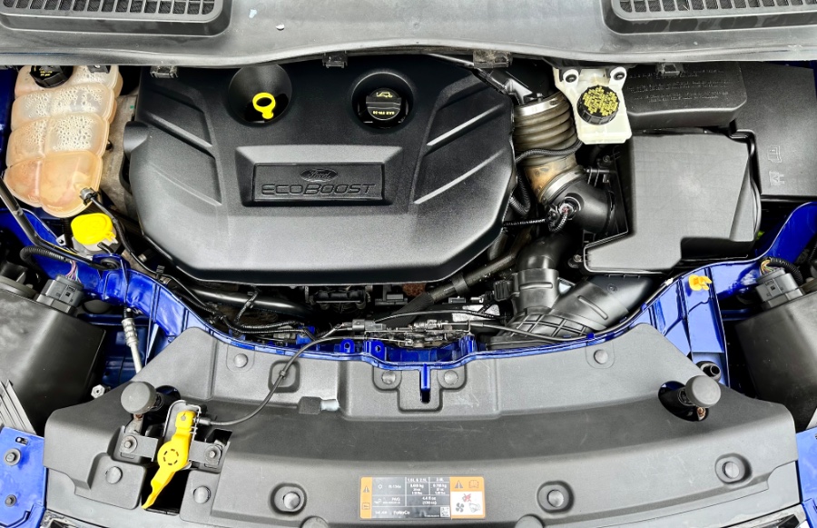 2015 Ford Escape 4WD 4dr Titanium, available for sale in Melrose, Massachusetts | Melrose Auto Gallery. Melrose, Massachusetts 2015 Ford Escape 4WD 4dr Titanium, available for sale in Melrose, Massachusetts | Melrose Auto Gallery. Melrose, Massachusetts