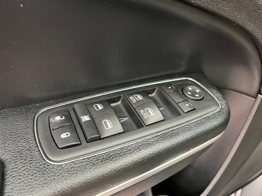 2015 Chrysler 300 4dr Sdn Limited AWD, available for sale in Massapequa Park, New York | Power Motors East. Massapequa Park, New York 2015 Chrysler 300 4dr Sdn Limited AWD, available for sale in Massapequa Park, New York | Power Motors East. Massapequa Park, New York