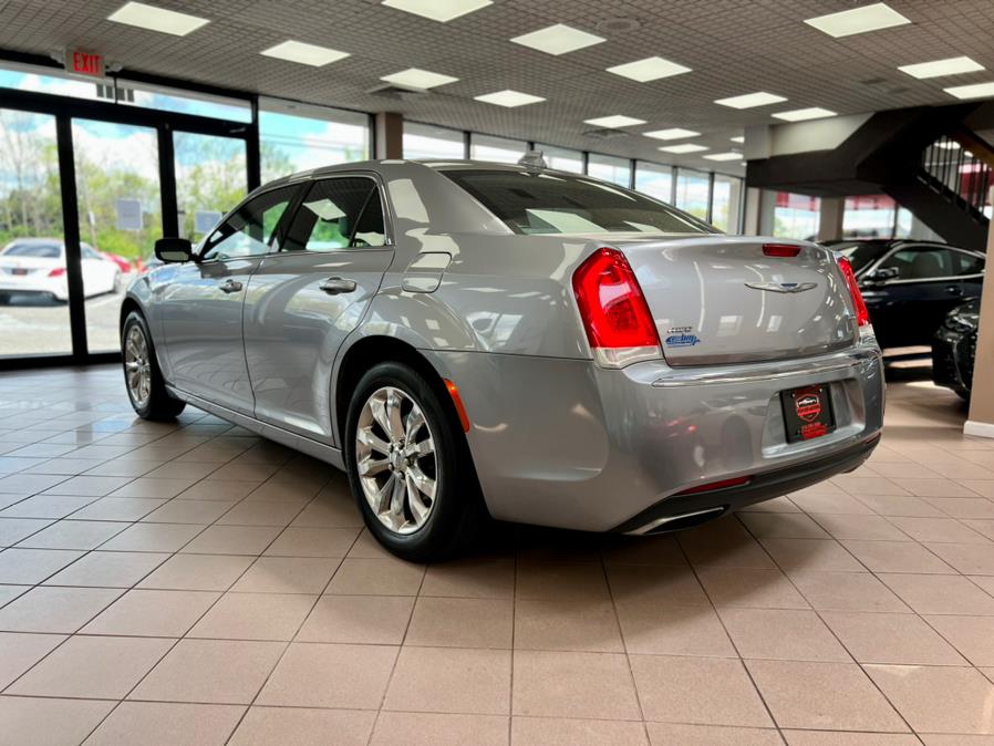2015 Chrysler 300 4dr Sdn Limited AWD, available for sale in Massapequa Park, New York | Power Motors East. Massapequa Park, New York 2015 Chrysler 300 4dr Sdn Limited AWD, available for sale in Massapequa Park, New York | Power Motors East. Massapequa Park, New York