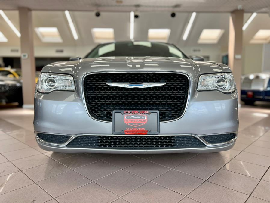 2015 Chrysler 300 4dr Sdn Limited AWD, available for sale in Massapequa Park, New York | Power Motors East. Massapequa Park, New York 2015 Chrysler 300 4dr Sdn Limited AWD, available for sale in Massapequa Park, New York | Power Motors East. Massapequa Park, New York