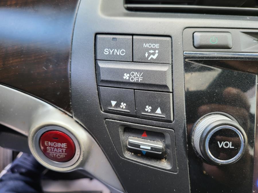 2014 Honda Crosstour 4WD V6 5dr EX-L w/Navi, available for sale in Irvington, New Jersey | Elis Motors Corp. Irvington, New Jersey 2014 Honda Crosstour 4WD V6 5dr EX-L w/Navi, available for sale in Irvington, New Jersey | Elis Motors Corp. Irvington, New Jersey