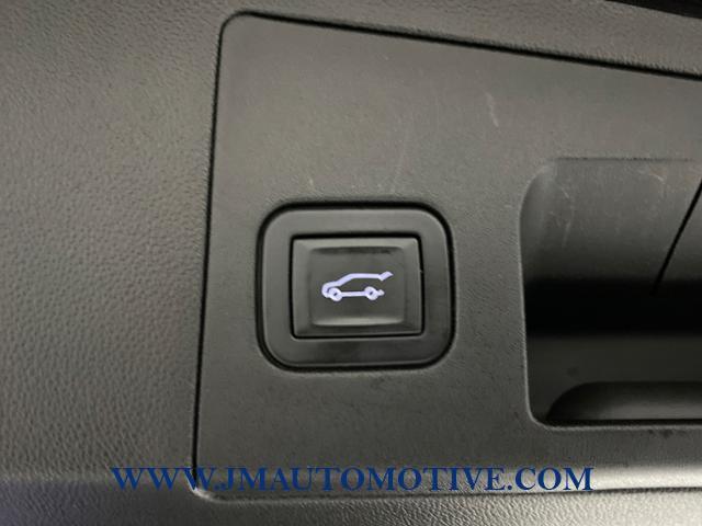 2017 Cadillac Xt5 AWD 4dr Premium Luxury, available for sale in Naugatuck, Connecticut | J&M Automotive Sls&Svc LLC. Naugatuck, Connecticut 2017 Cadillac Xt5 AWD 4dr Premium Luxury, available for sale in Naugatuck, Connecticut | J&M Automotive Sls&Svc LLC. Naugatuck, Connecticut
