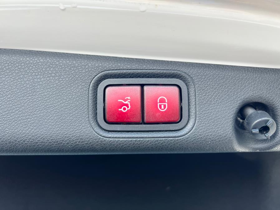 2019 Mercedes-Benz E-Class E 300 4MATIC Sedan, available for sale in Jamaica, New York | Sunrise Autoland. Jamaica, New York 2019 Mercedes-Benz E-Class E 300 4MATIC Sedan, available for sale in Jamaica, New York | Sunrise Autoland. Jamaica, New York