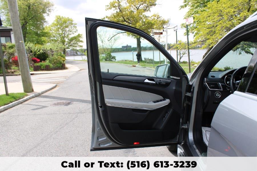 2015 Mercedes-Benz GL-Class GL550 4MATIC, available for sale in Great Neck, New York | Great Neck Car Buyers & Sellers. Great Neck, New York 2015 Mercedes-Benz GL-Class GL550 4MATIC, available for sale in Great Neck, New York | Great Neck Car Buyers & Sellers. Great Neck, New York