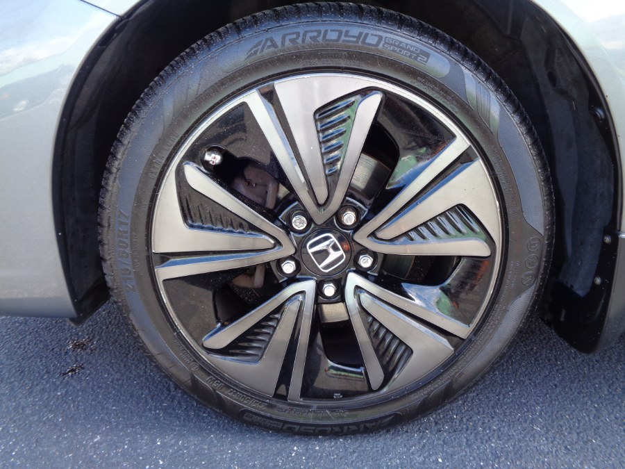 2013 Honda Civic Sdn 4dr Auto LX, available for sale in Valley Stream, New York | NY Auto Traders. Valley Stream, New York 2013 Honda Civic Sdn 4dr Auto LX, available for sale in Valley Stream, New York | NY Auto Traders. Valley Stream, New York