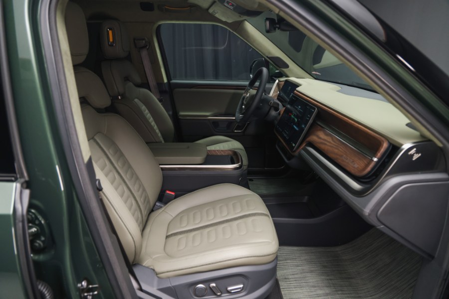 2022 Rivian R1S Launch Edition AWD, available for sale in North Salem, New York | Meccanic Shop North Inc. North Salem, New York 2022 Rivian R1S Launch Edition AWD, available for sale in North Salem, New York | Meccanic Shop North Inc. North Salem, New York