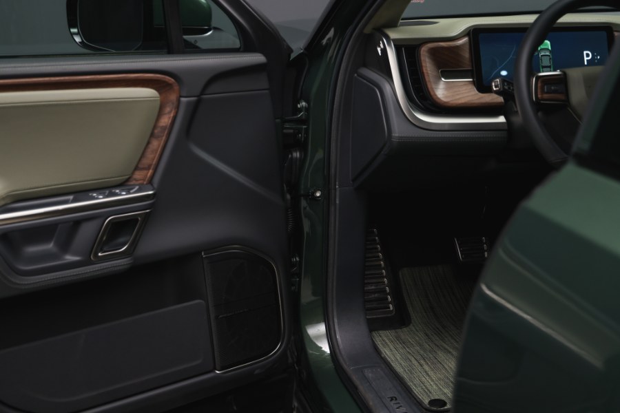 2022 Rivian R1S Launch Edition AWD, available for sale in North Salem, New York | Meccanic Shop North Inc. North Salem, New York 2022 Rivian R1S Launch Edition AWD, available for sale in North Salem, New York | Meccanic Shop North Inc. North Salem, New York