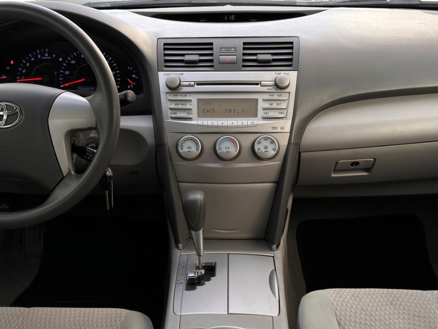 2011 Toyota Camry 4dr Sdn I4 Man LE (Natl), available for sale in Corona, California | Green Light Auto. Corona, California 2011 Toyota Camry 4dr Sdn I4 Man LE (Natl), available for sale in Corona, California | Green Light Auto. Corona, California