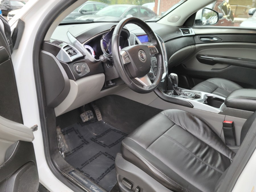 2011 Cadillac SRX FWD 4dr Base, available for sale in East Windsor, Connecticut | Toro Auto. East Windsor, Connecticut 2011 Cadillac SRX FWD 4dr Base, available for sale in East Windsor, Connecticut | Toro Auto. East Windsor, Connecticut