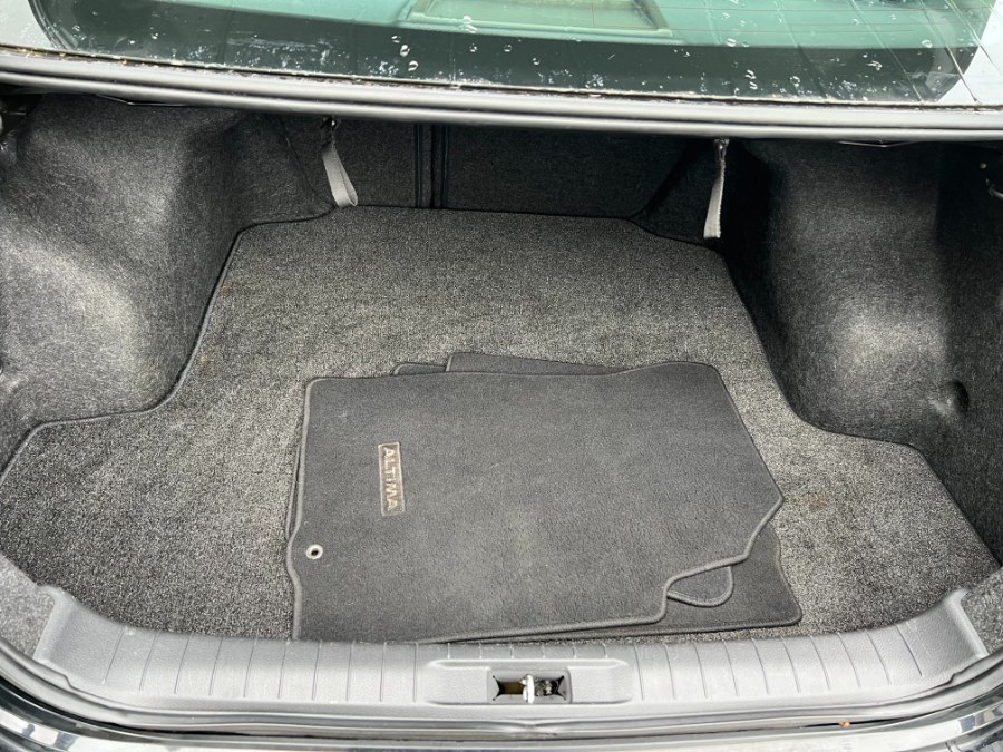 2013 Nissan Altima 4dr Sdn I4 2.5 SL, available for sale in Bristol, Connecticut | Bristol Auto Center LLC. Bristol, Connecticut 2013 Nissan Altima 4dr Sdn I4 2.5 SL, available for sale in Bristol, Connecticut | Bristol Auto Center LLC. Bristol, Connecticut