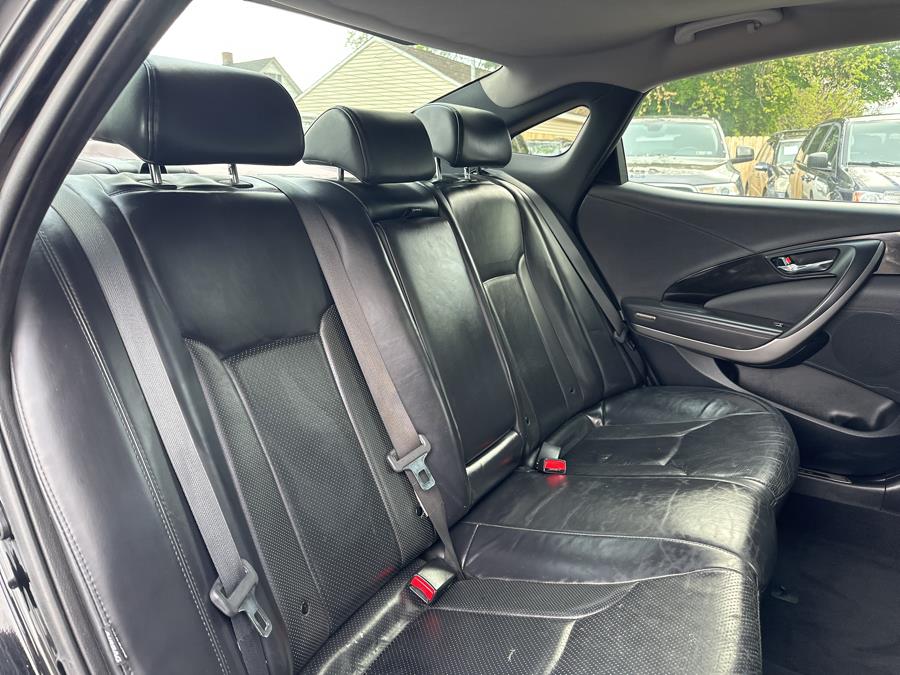 2014 Hyundai Azera 4dr Sdn, available for sale in Little Ferry, New Jersey | Victoria Preowned Autos Inc. Little Ferry, New Jersey 2014 Hyundai Azera 4dr Sdn, available for sale in Little Ferry, New Jersey | Victoria Preowned Autos Inc. Little Ferry, New Jersey