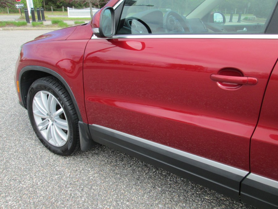 2013 Volkswagen Tiguan 2WD 4dr Auto SE w/Sunroof & Nav, available for sale in Massapequa, New York | South Shore Auto Brokers & Sales. Massapequa, New York 2013 Volkswagen Tiguan 2WD 4dr Auto SE w/Sunroof & Nav, available for sale in Massapequa, New York | South Shore Auto Brokers & Sales. Massapequa, New York