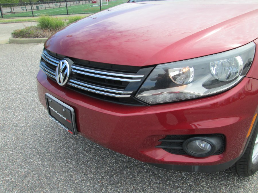 2013 Volkswagen Tiguan 2WD 4dr Auto SE w/Sunroof & Nav, available for sale in Massapequa, New York | South Shore Auto Brokers & Sales. Massapequa, New York 2013 Volkswagen Tiguan 2WD 4dr Auto SE w/Sunroof & Nav, available for sale in Massapequa, New York | South Shore Auto Brokers & Sales. Massapequa, New York