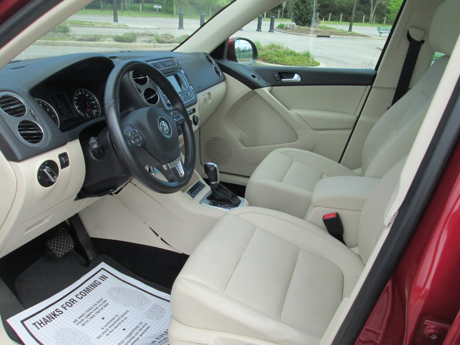 2013 Volkswagen Tiguan 2WD 4dr Auto SE w/Sunroof & Nav, available for sale in Massapequa, New York | South Shore Auto Brokers & Sales. Massapequa, New York 2013 Volkswagen Tiguan 2WD 4dr Auto SE w/Sunroof & Nav, available for sale in Massapequa, New York | South Shore Auto Brokers & Sales. Massapequa, New York
