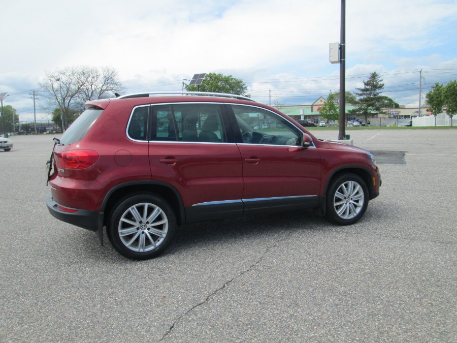 2013 Volkswagen Tiguan 2WD 4dr Auto SE w/Sunroof & Nav, available for sale in Massapequa, New York | South Shore Auto Brokers & Sales. Massapequa, New York 2013 Volkswagen Tiguan 2WD 4dr Auto SE w/Sunroof & Nav, available for sale in Massapequa, New York | South Shore Auto Brokers & Sales. Massapequa, New York