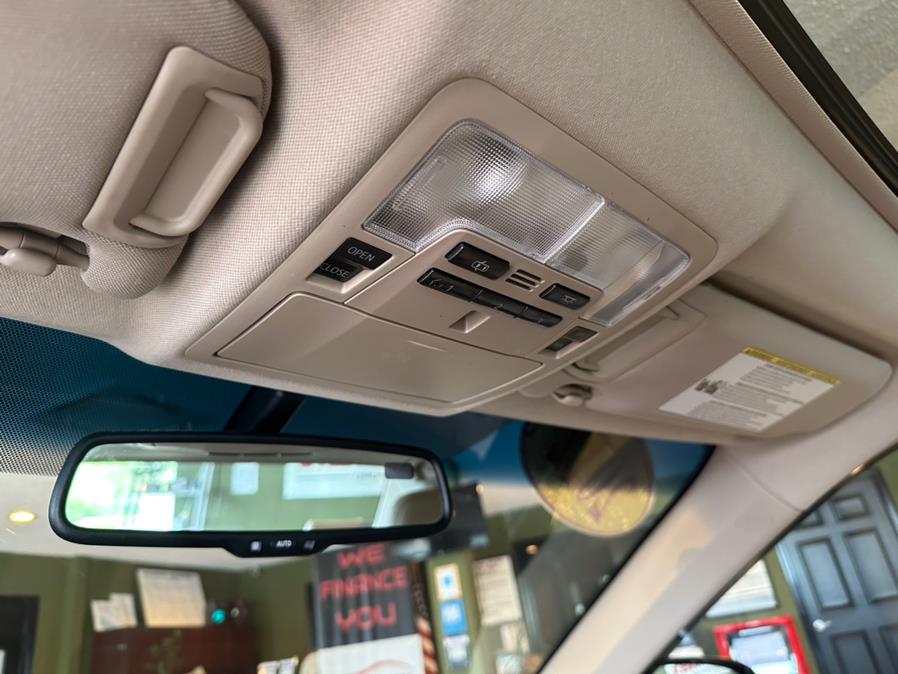 2012 Toyota Camry 4dr Sdn I4 Auto XLE, available for sale in West Hartford, Connecticut | AutoMax. West Hartford, Connecticut 2012 Toyota Camry 4dr Sdn I4 Auto XLE, available for sale in West Hartford, Connecticut | AutoMax. West Hartford, Connecticut