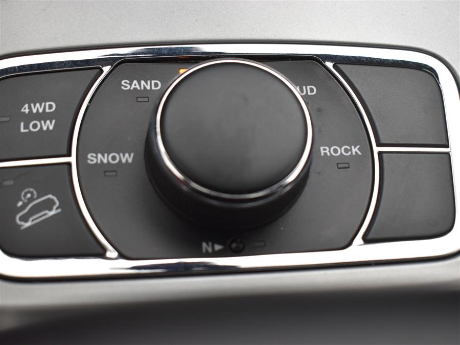 2020 Jeep Grand Cherokee Limited 4x4, available for sale in Irvington, New Jersey | Foreign Auto Imports. Irvington, New Jersey 2020 Jeep Grand Cherokee Limited 4x4, available for sale in Irvington, New Jersey | Foreign Auto Imports. Irvington, New Jersey