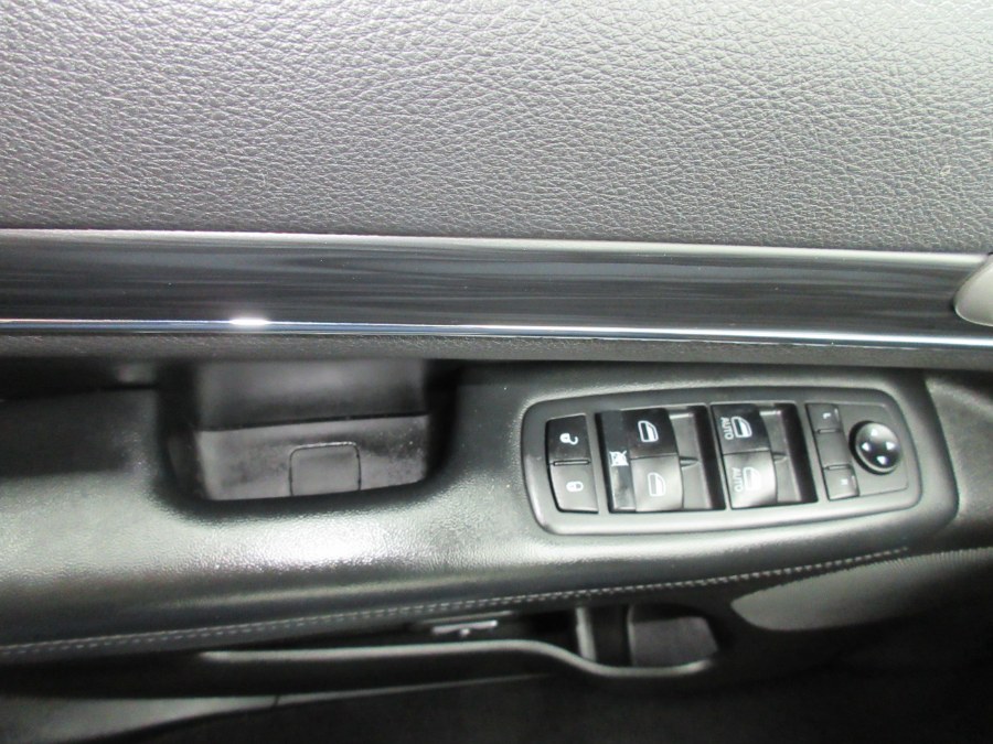 2020 Jeep Grand Cherokee Limited 4x4, available for sale in Linden, New Jersey | Route 27 Auto Mall. Linden, New Jersey 2020 Jeep Grand Cherokee Limited 4x4, available for sale in Linden, New Jersey | Route 27 Auto Mall. Linden, New Jersey