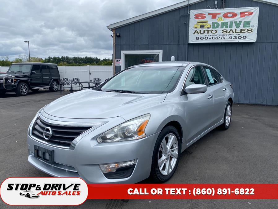 2014 Nissan Altima 4dr Sdn I4 2.5 SL, available for sale in East Windsor, Connecticut | Stop & Drive Auto Sales. East Windsor, Connecticut