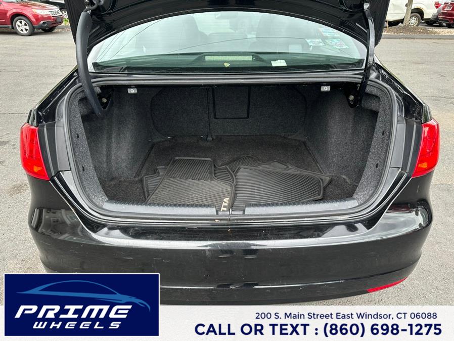 2012 Volkswagen Jetta Sedan 4dr Auto SE PZEV, available for sale in East Windsor, Connecticut | Prime Wheels. East Windsor, Connecticut 2012 Volkswagen Jetta Sedan 4dr Auto SE PZEV, available for sale in East Windsor, Connecticut | Prime Wheels. East Windsor, Connecticut