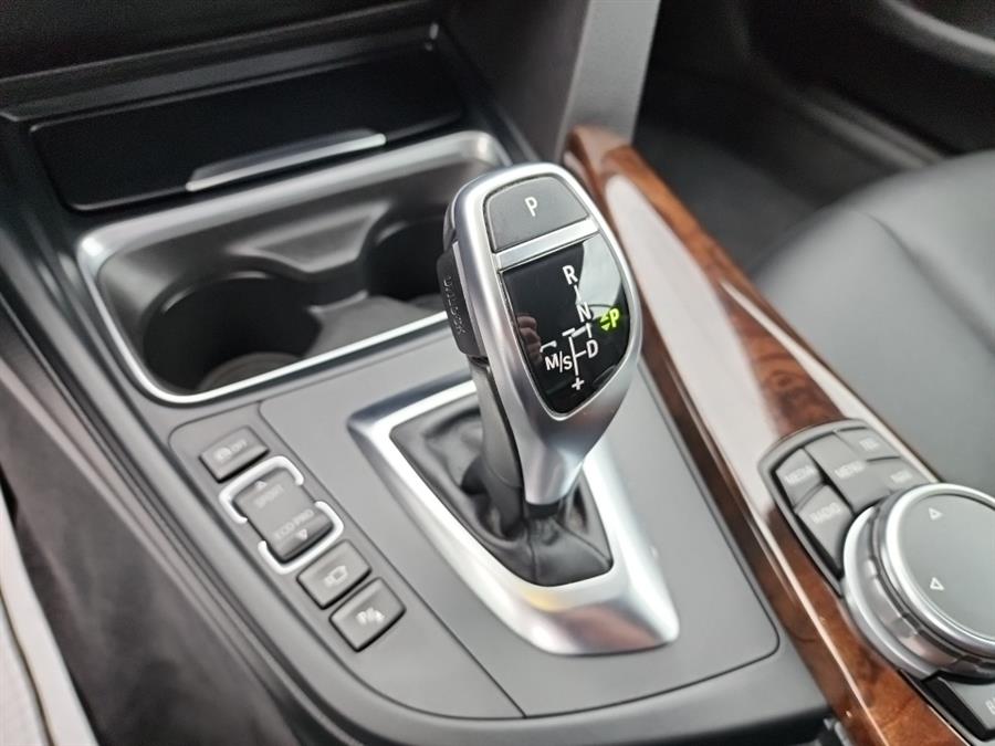 2015 BMW 4 Series 2dr Conv 428i xDrive AWD SULEV, available for sale in Islip, New York | L.I. Auto Gallery. Islip, New York 2015 BMW 4 Series 2dr Conv 428i xDrive AWD SULEV, available for sale in Islip, New York | L.I. Auto Gallery. Islip, New York