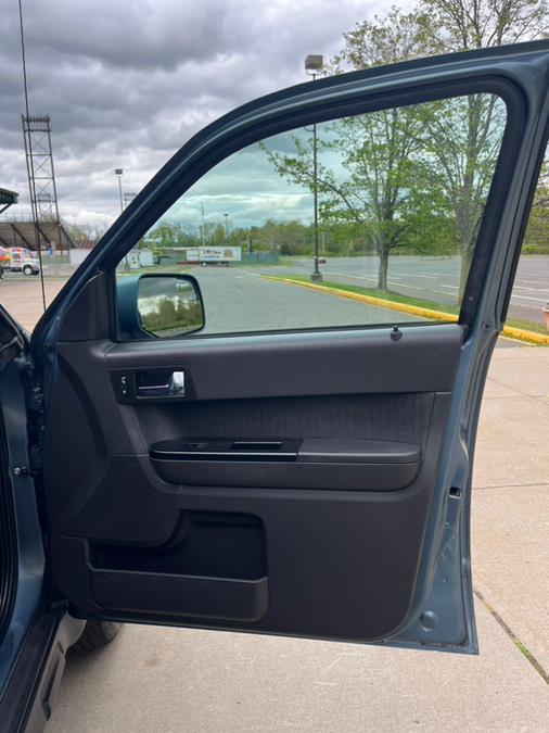 2012 Ford Escape 4WD 4dr Limited, available for sale in New Britain, Connecticut | Supreme Automotive. New Britain, Connecticut 2012 Ford Escape 4WD 4dr Limited, available for sale in New Britain, Connecticut | Supreme Automotive. New Britain, Connecticut