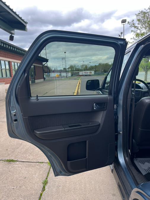 2012 Ford Escape 4WD 4dr Limited, available for sale in New Britain, Connecticut | Supreme Automotive. New Britain, Connecticut 2012 Ford Escape 4WD 4dr Limited, available for sale in New Britain, Connecticut | Supreme Automotive. New Britain, Connecticut